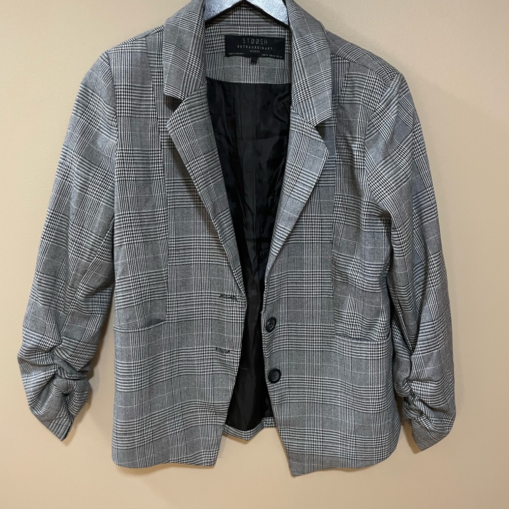 Stoosh Oversized Relaxed Blazer in plaid black & white small